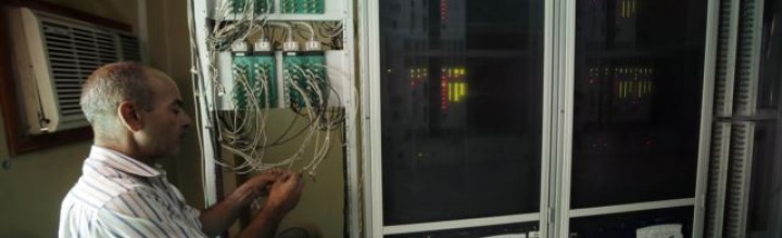 Syrians Find Innovative Ways to Stay Connected Online