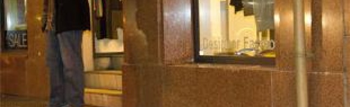 Strong quake hits Wellington